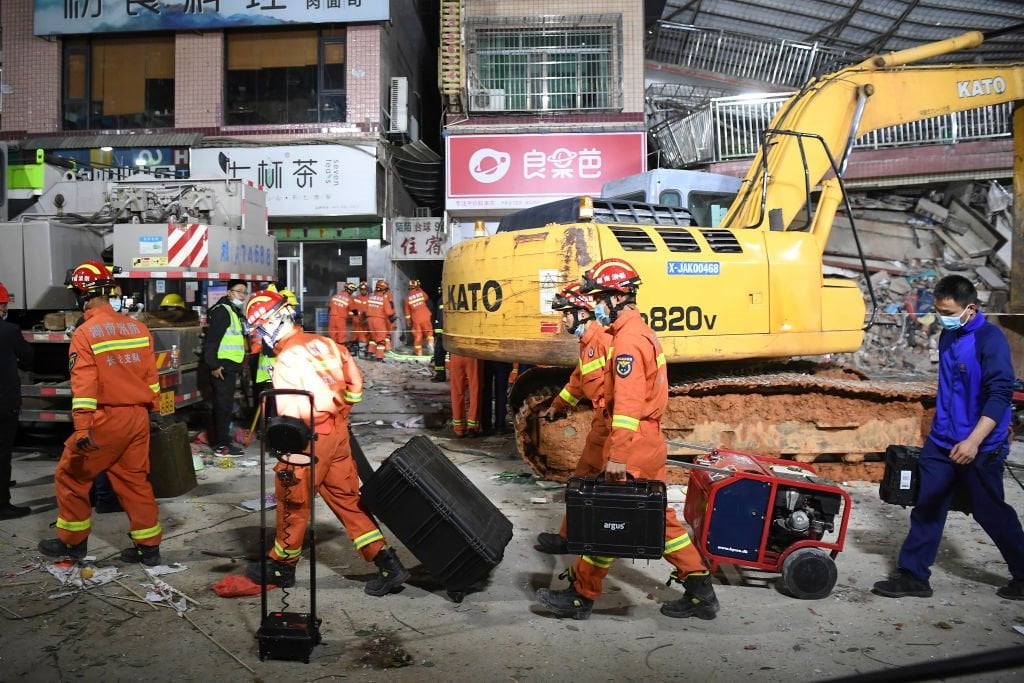 Chine : plusieurs personnes piégées dans l'effondrement d'un immeuble