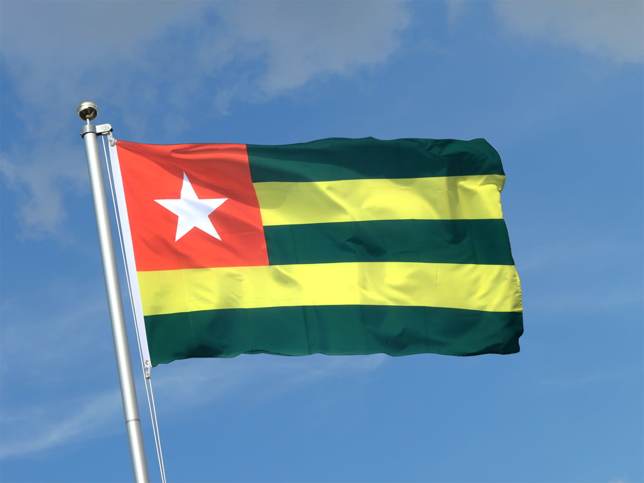 Togo : le gouvernement promet de "stopper" les groupes armés terroristes
