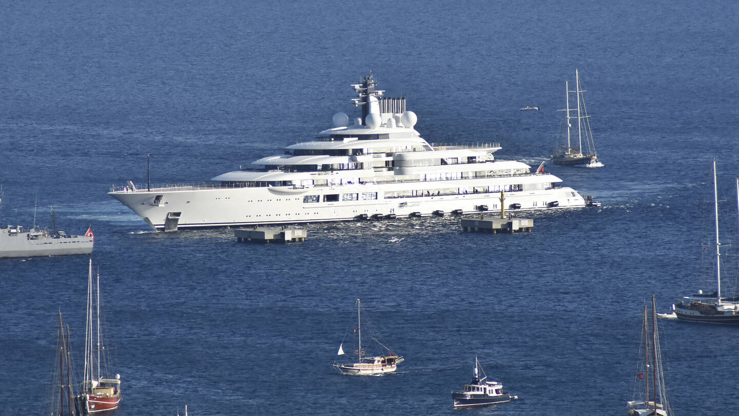 L'Italie ordonne la saisie d'un yacht qui serait à Poutine