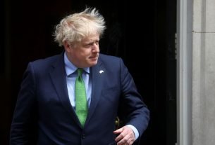 Boris Johnson : « Cinquante migrants informés qu'ils seront renvoyés au Rwanda »