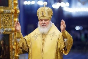 L'Église orthodoxe ukrainienne rompt ses liens avec la Russie