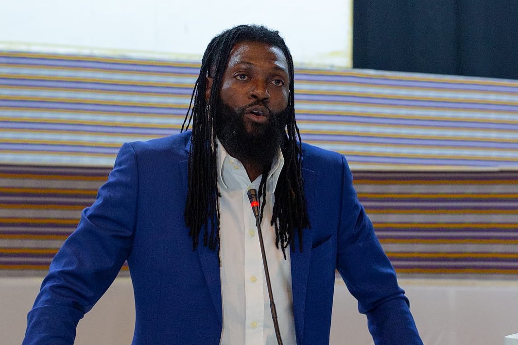 Emmanuel Adébayor : « Il va falloir qu’on tape sur la table »