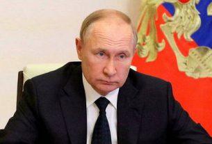 Russie : Poutine demande à son armée de recruter des SDF