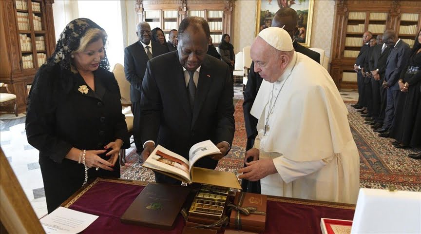 Alassane Ouattara chez le pape François