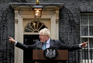 Boris Johnson tente de reprendre le poste de Premier ministre