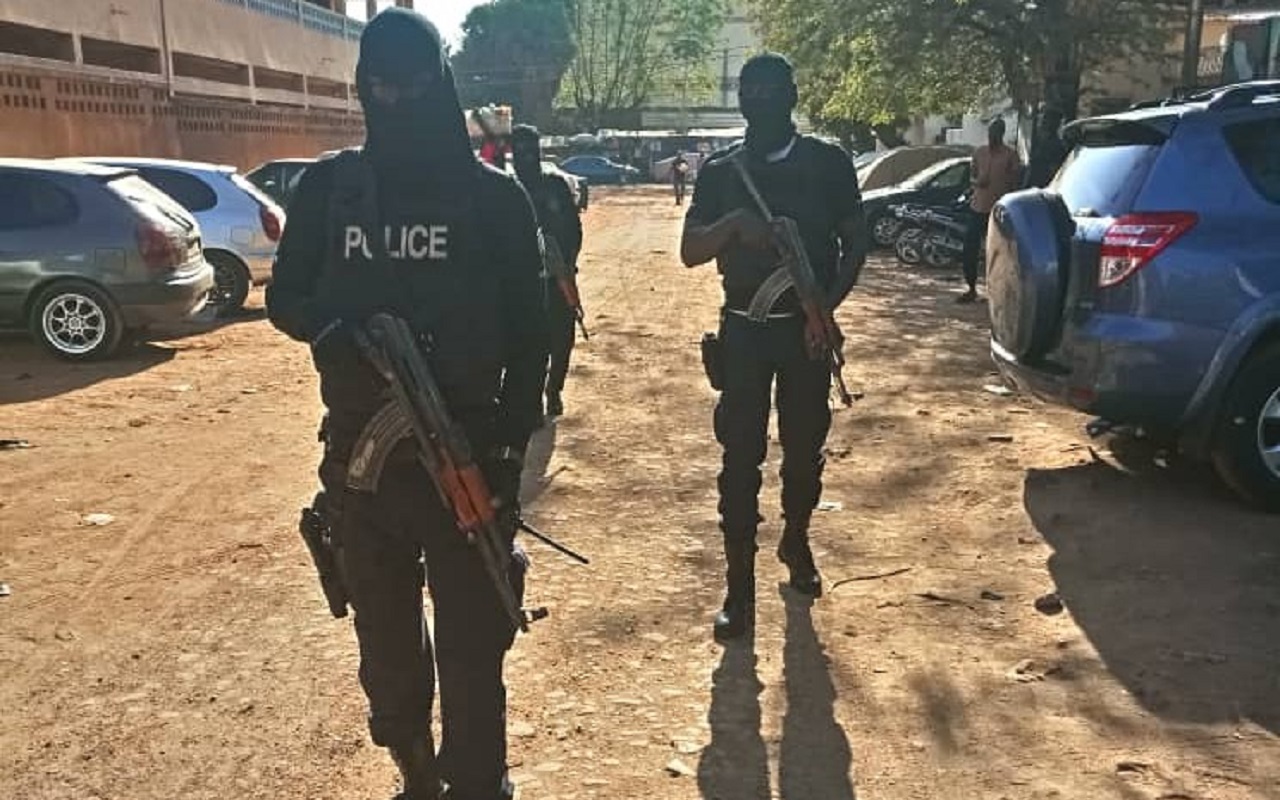 Mali : la police et les sapeurs-pompiers désormais militarisés