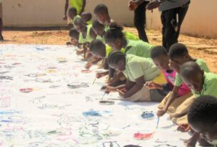 Togo : la résidence de création ArtMéssiamé accueille des élèves 