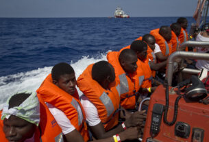 Trois clandestins nigérians survivent sur le gouvernail d'un navire