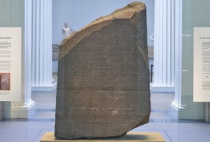Des Egyptiens réclament « la pierre de Rosette » au British Museum