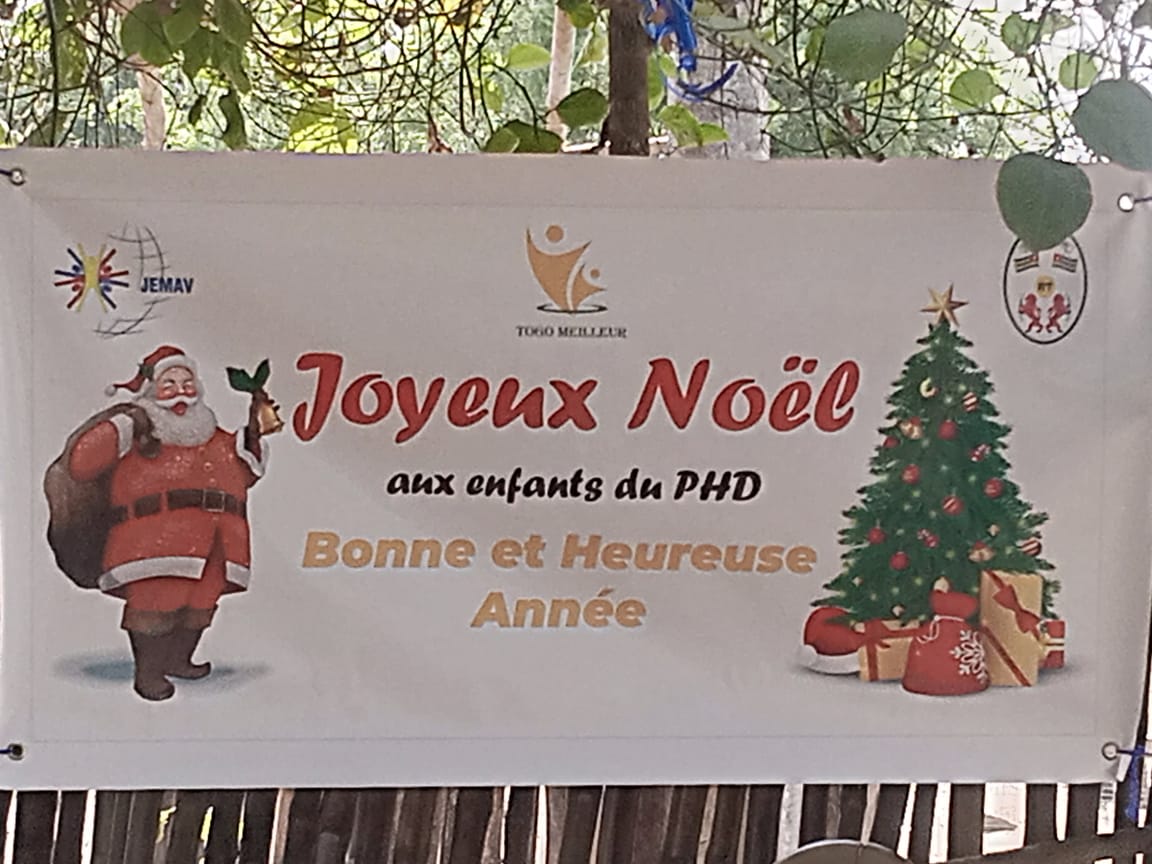 Noël au Togo : JEMAV et TOGO MEILLEUR ont pensé aux enfants 