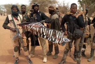 Le Burkina Faso demande à la France de financer et d’armer les VDP
