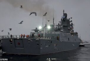 Un navire russe armé de missiles hypersoniques navigue vers le Royaume-Uni, la Royal Navy réagit