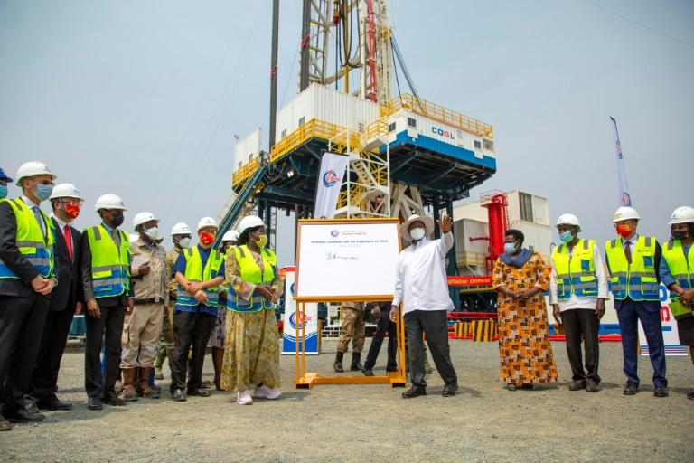 L'Ouganda lance ses premières opérations de forage pétrolier