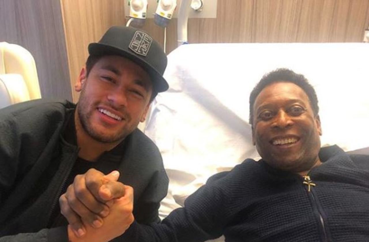 Neymar s’éclate à Paris lors des hommages à Pelé