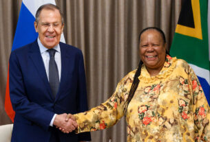 Sergueï Lavrov accueilli en Afrique du Sud