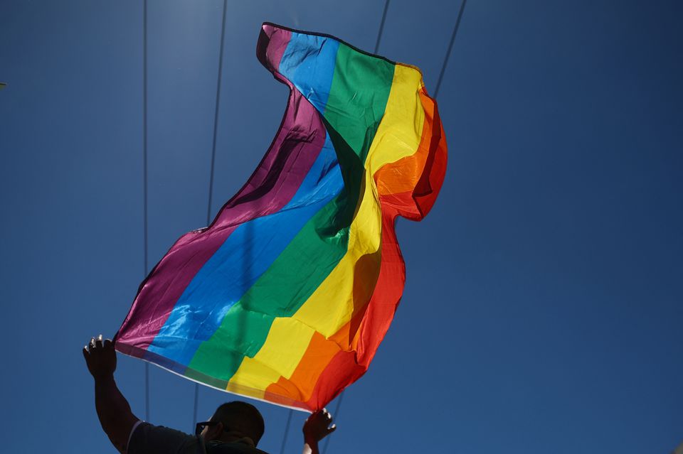 L'Ouganda envisage un projet de loi pour criminaliser l’identification des LGBTQ