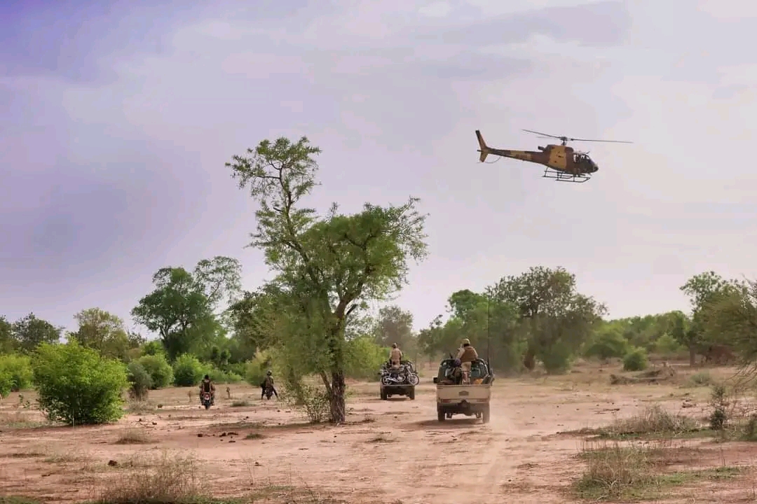 Burkina : l’armée neutralise des terroristes en fuite vers la frontière malienne