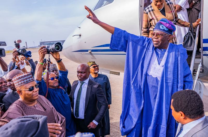 Nigeria : le président élu Bola Tinubu est de retour après un mois de "repos" en France