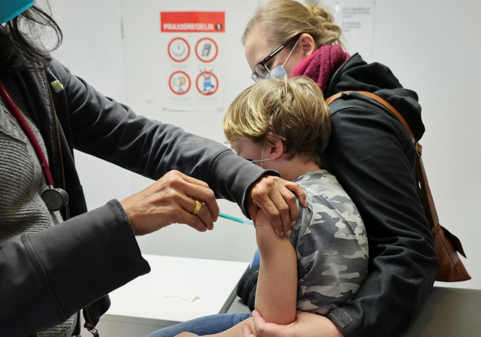 L'UE signe un accord avec Pfizer et d'autres pour réserver des vaccins en cas de pandémie