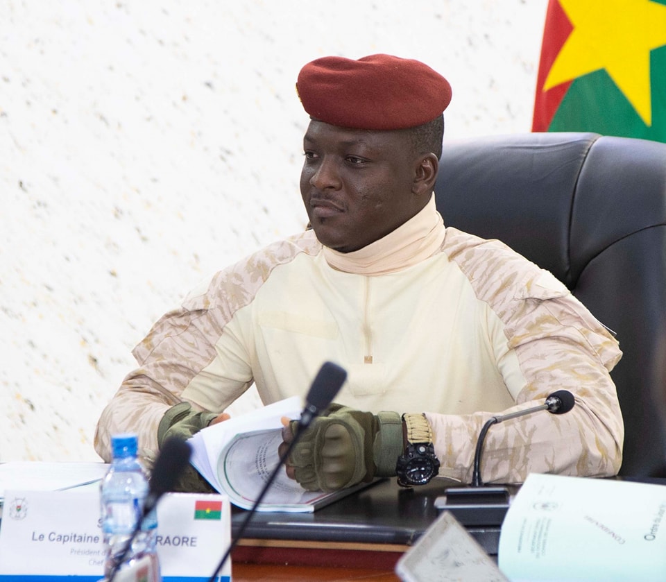 Capitaine Ibrahim Traoré : « Toutes les radios qui font la propagande de l’ennemi seront fermées »