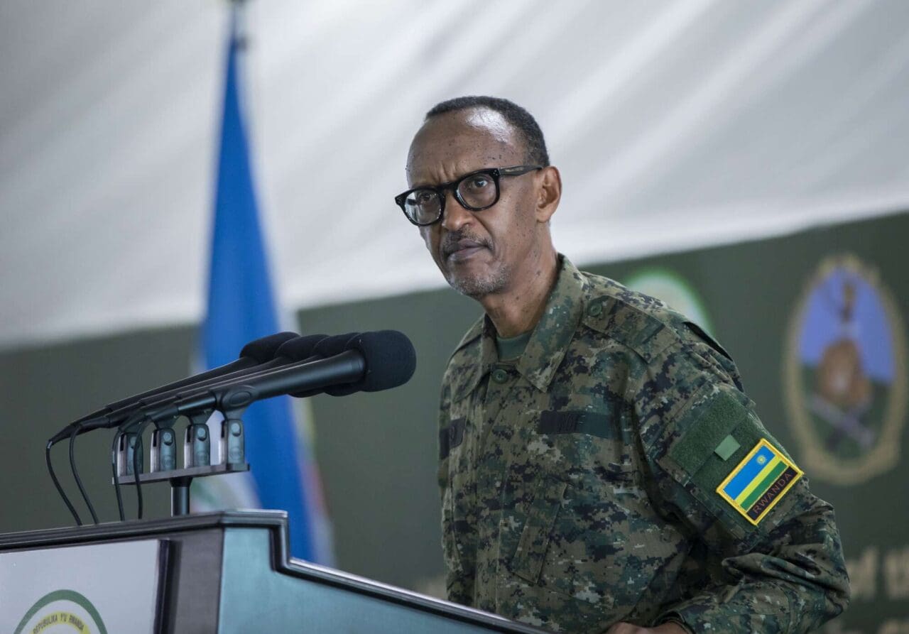 Paul Kagame approuve la mise à la retraite de 12 généraux et des centaines de soldats