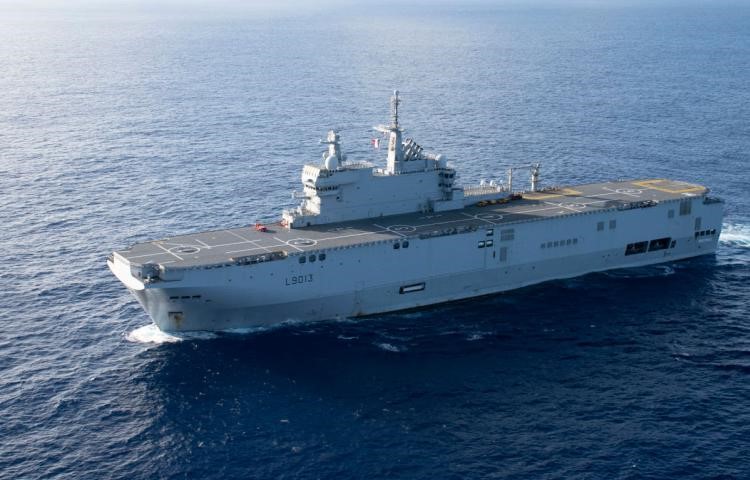 Que faisait un navire militaire français dans les eaux béninoises ?