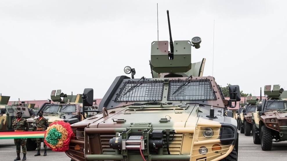 Menace djihadiste : l’UE livre 105 véhicules blindés au Ghana