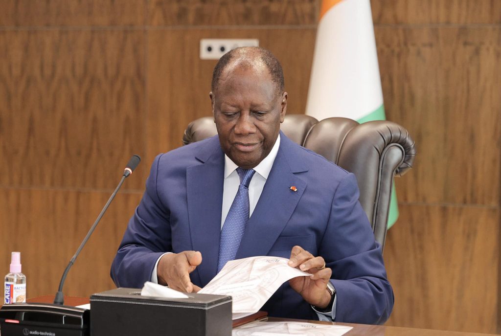 Côte d’Ivoire : Alassane Ouattara dissout le gouvernement