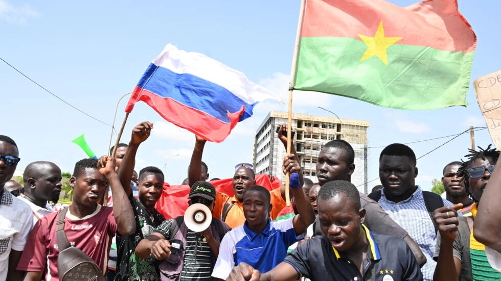 Au Burkina Faso, des centaines de manifestants contre les Etats-Unis