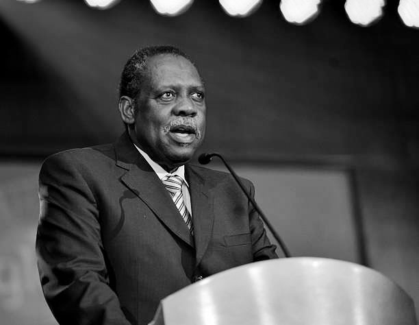 Décès de Issa Hayatou, ancien président de la CAF et de la FIFA