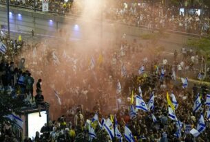 Des dizaines de milliers de personnes manifestent en Israël pour exiger un cessez-le-feu à Gaza