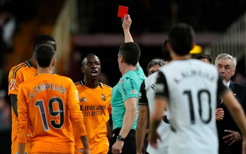Real Madrid Vinicius échappe au pire !